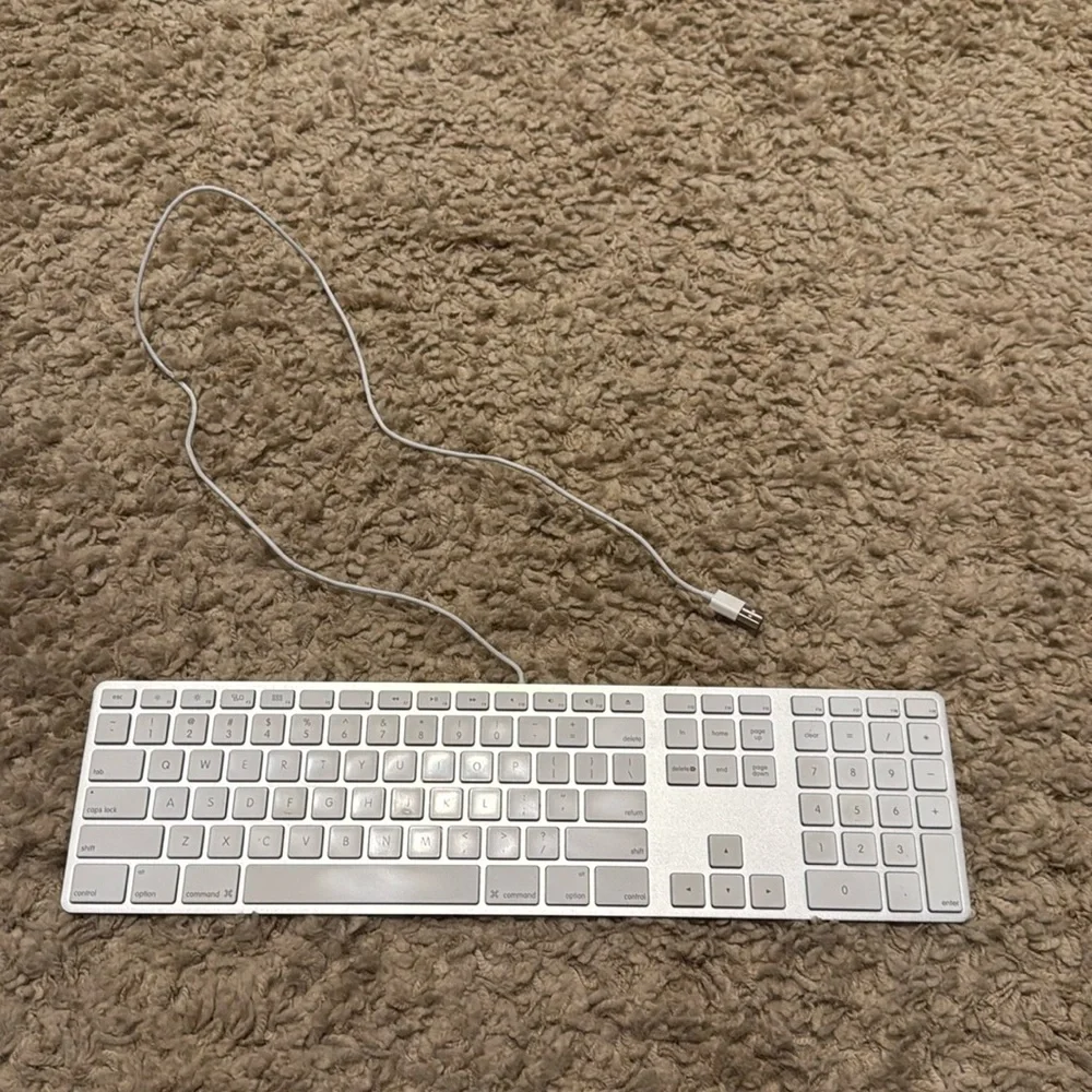 Apple Wired Computer Keyboard